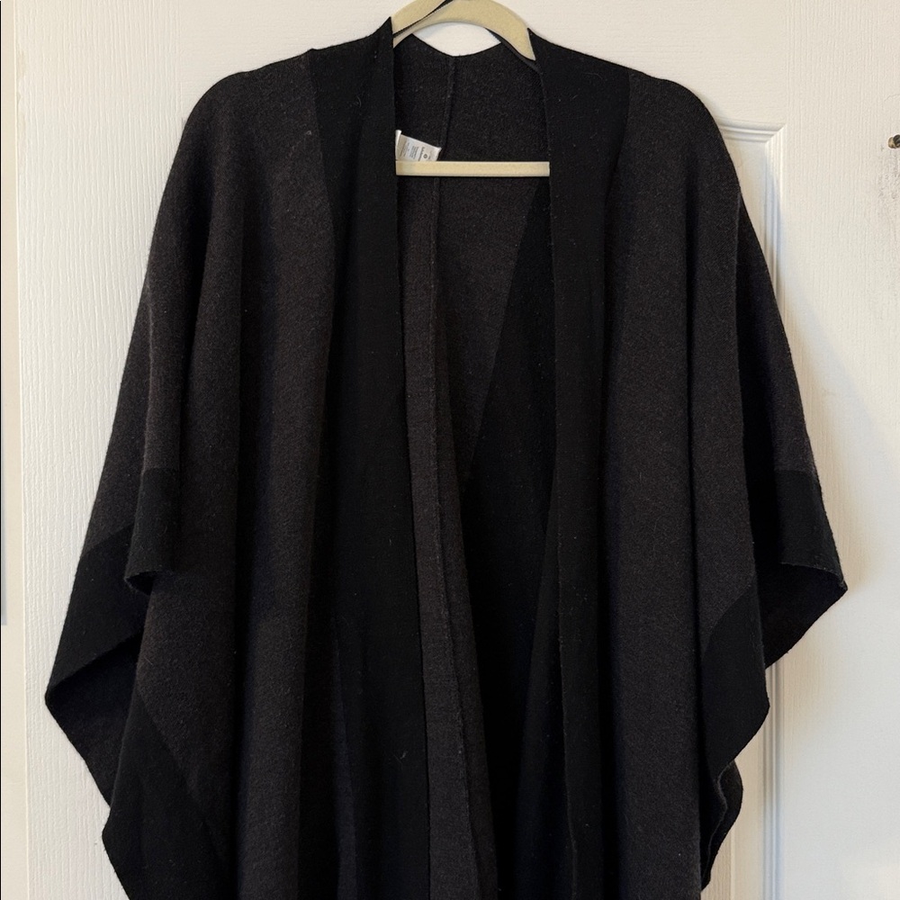 Black Lululemon Poncho